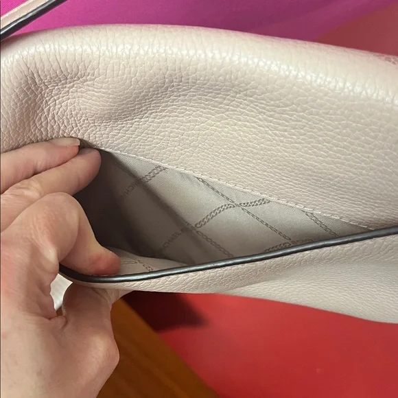 EUC Michael Kors Blush Pink Leather Crossbody Bag - Picture 7 of 16